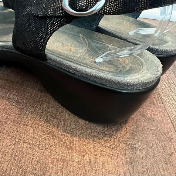 Dansko Dani Swirl Coffee Orthopedic Sandals
Style# 2406450200 Size 41 - Picture 16 of 16